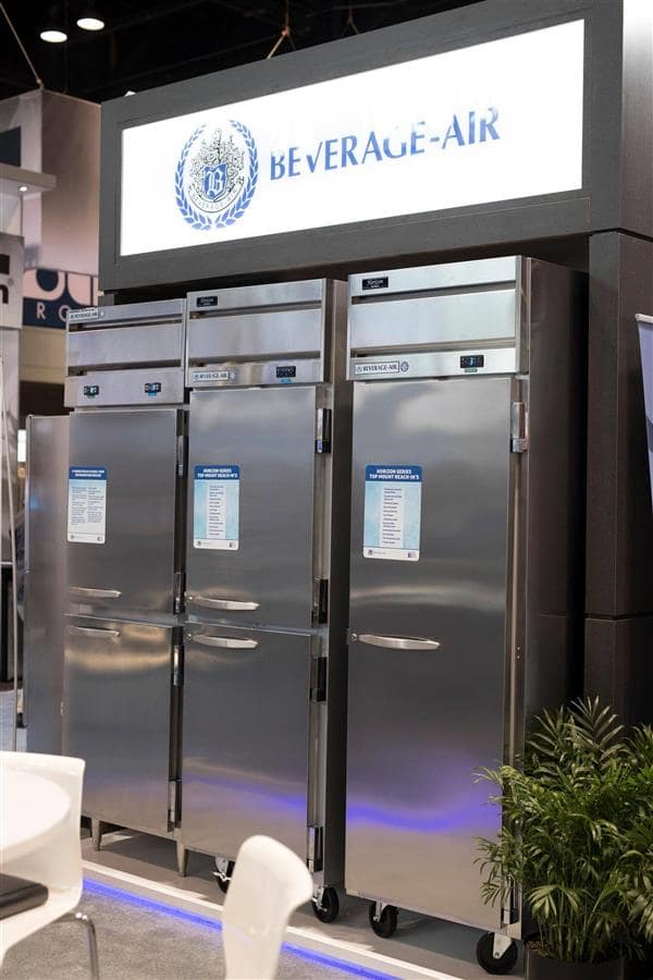 Beverage Air HRP1HC1HS 26'' 21.17 cu. ft. 1 Section ReachIn Refrigerator