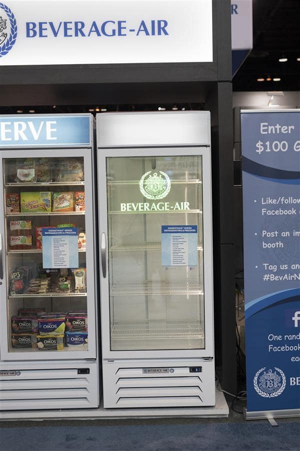 Beverage Air MMR27HC-1-W 30'' White 1 Section Swing Refrigerated Glass Door Merchandiser Beverage Air MMR27HC-1-W 30'' White 1 Section Swing Refrigerated Glass Door Merchandiser