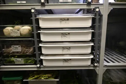 Cambro Cambro CSUNVRA21580 Pan Rack, Parts & Accessories