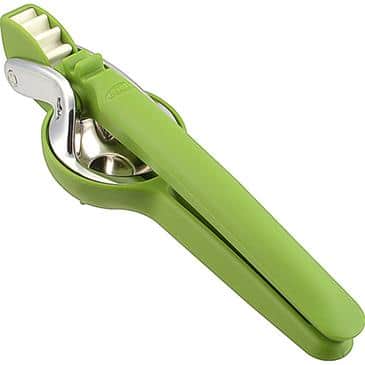 FMP 137-1581 Lime Squeezer Produces 20% more juice than other conventional juicers FMP 137-1581 Lime Squeezer Produces 20% more juice than other conventional juicers