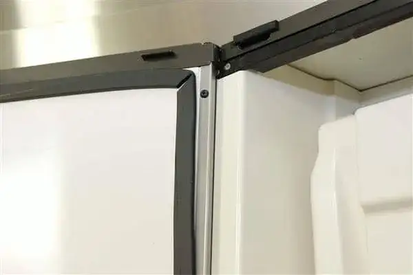 Manitowoc IDT1200A 30" Full-Dice Ice Maker, Cube-Style - 1000-1500 lbs/24 Hr Ice Production, Air-Cooled, 208-230 Volts