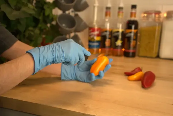 ARVESTA NITRILE MULTI-PURPOSE GLOVES, POWDER FREE, SMALL 10/100/1000