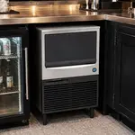 Hoshizaki KM-161BAJ 23.75" Crescent Cubes Ice Maker With Bin, Cube-Style - 100-200 lbs/24 Hr Ice Production, Air-Cooled